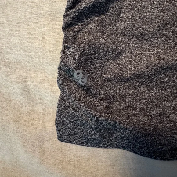 Lululemon License to Train tank top - Picture 4 of 4